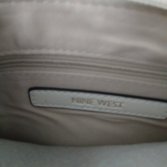 Nine West Floral Mini Jardin Wristlet - Picture 10 of 13